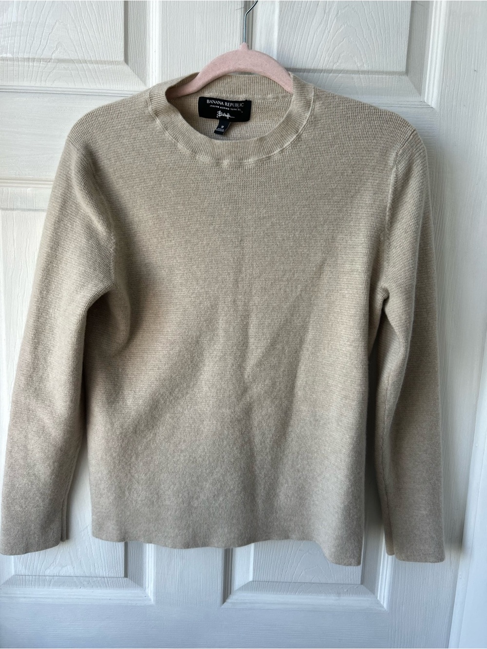 Banana Republic Women’s Crewneck Knit Beige Sweater -Italian Merino Blend- M